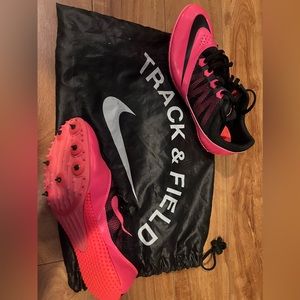 Red Nike rival S. Size 8